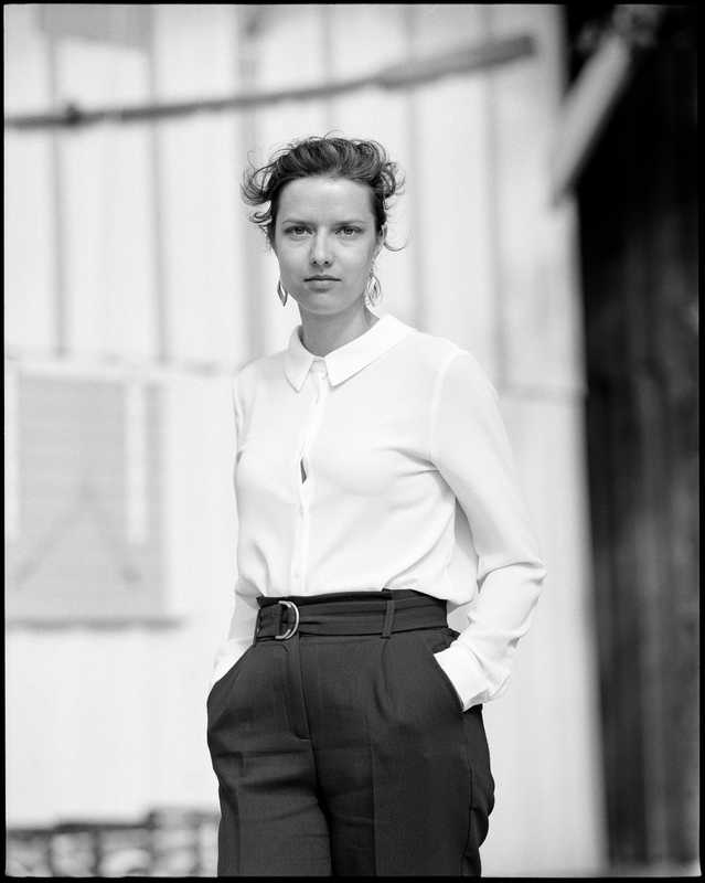 Frédéric Lavilotte-Rolle Photographe Bordeaux - Portfolio: Portraits extérieurs - Portrait extérieur moyen format argentique noir et blanc