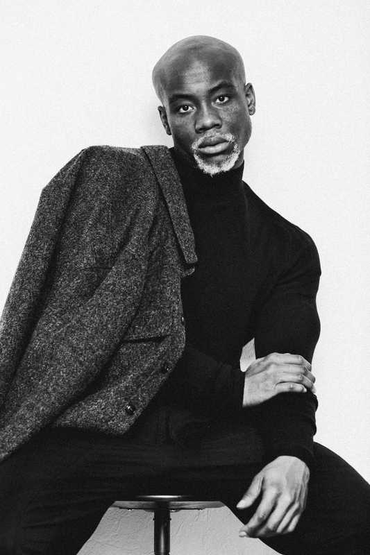 Frédéric Lavilotte-Rolle Photographe Bordeaux - Portfolio: Portraits masculins - Portrait studio masculin mannequin noir et blanc