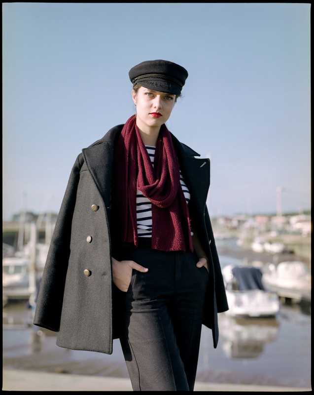 Frédéric Lavilotte-Rolle Photographe Bordeaux - Portfolio: Portraits extérieurs - Portrait mode extérieur moyen format argentique couleur